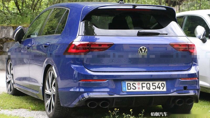 volkswagen-golf-r-spy-shots (4).jpg