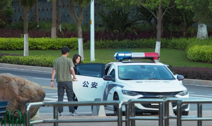 2022开年爽剧《开端》车型盘点 张成座驾吸睛无数