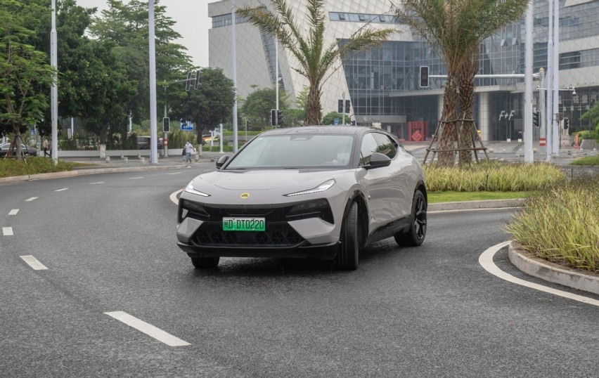 探店纯电超跑SUV路特斯Eletre，集豪华与性能一身的2秒俱乐部会员