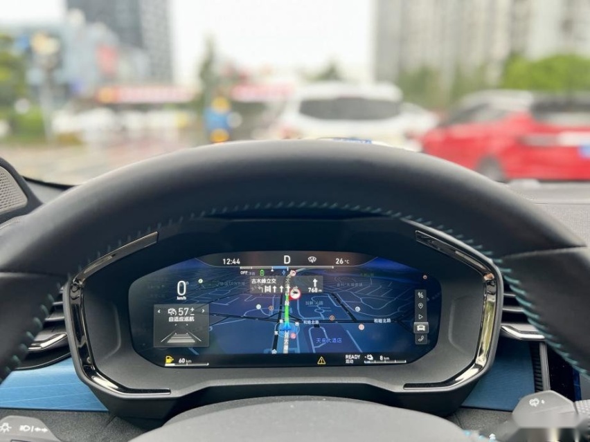 试驾领克05 PHEV：不盲从潮流，也不刻意谄媚
