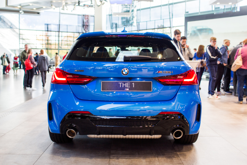 前驱“真香”预警 德国实拍宝马全新M135i