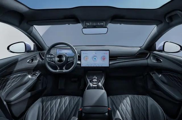 新增700km续航版本、直降2万元 海豹冠军版：还有谁？