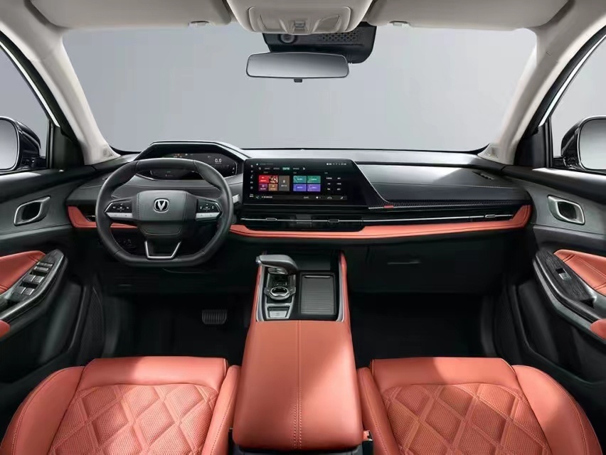 年轻家庭的第一台精品SUV！第三代CS55PLUS上市，9.99万元起