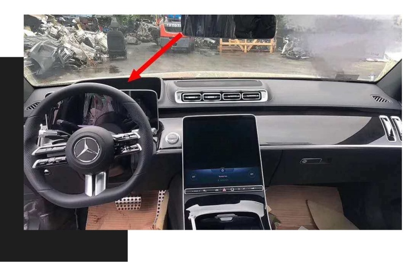 100万级奔驰做出了20万级国产车的效果，这大屏是咋回事？