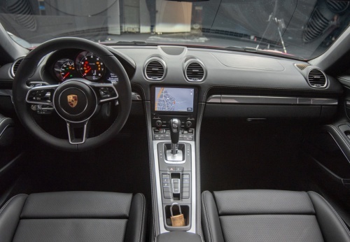 何为经典跑车？捷豹F-TYPE 75周年典藏版VS保时捷718