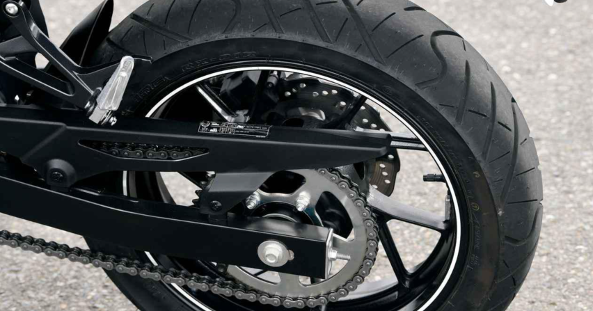国内入门神级仿赛摩托，铃木GSX250R，造型经典操控稳定