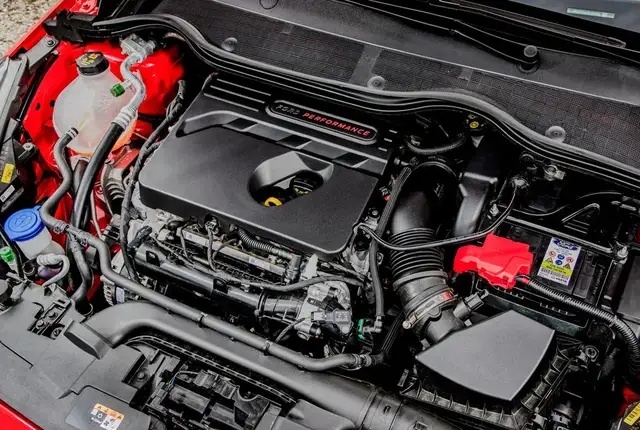 【e汽车】全新福特嘉年华ST实车谍照曝光