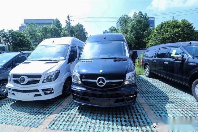 58台全球限量！罗伦士7座豪华房车，3.5L V6动力，内饰不输S级
