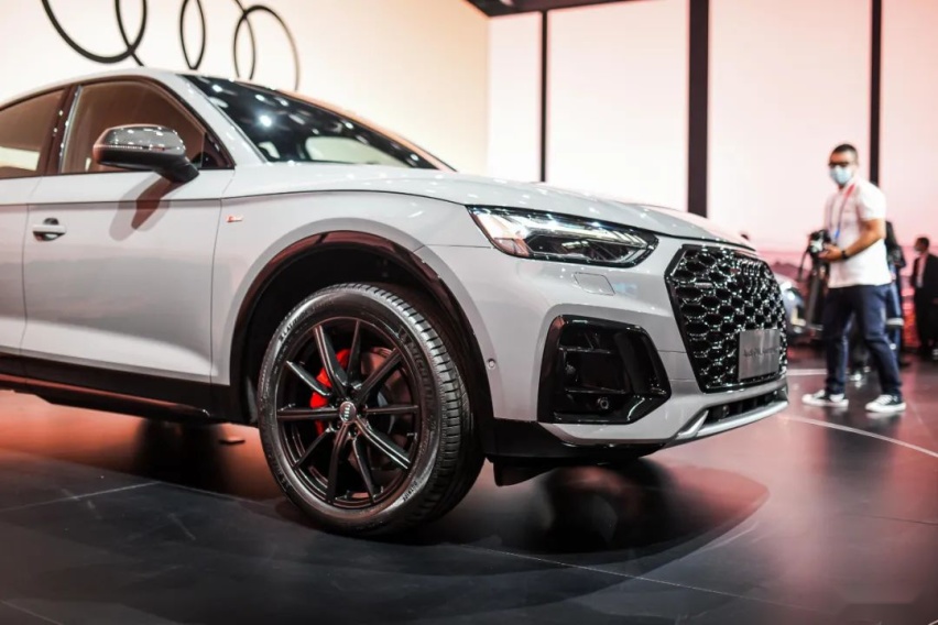 黑标奥迪，帅的一批！全新Q5L Sportback全球首发