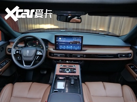 决赛圈二选一,主打听劝。