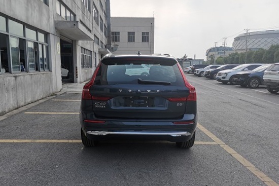 2023沃尔沃XC60正式上市 B4售价上调4000元