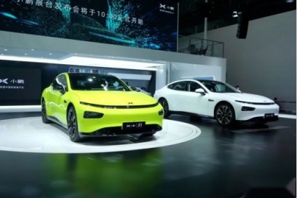 广州车展|剪刀门、4s级破百，小鹏发布鹏翼版P7