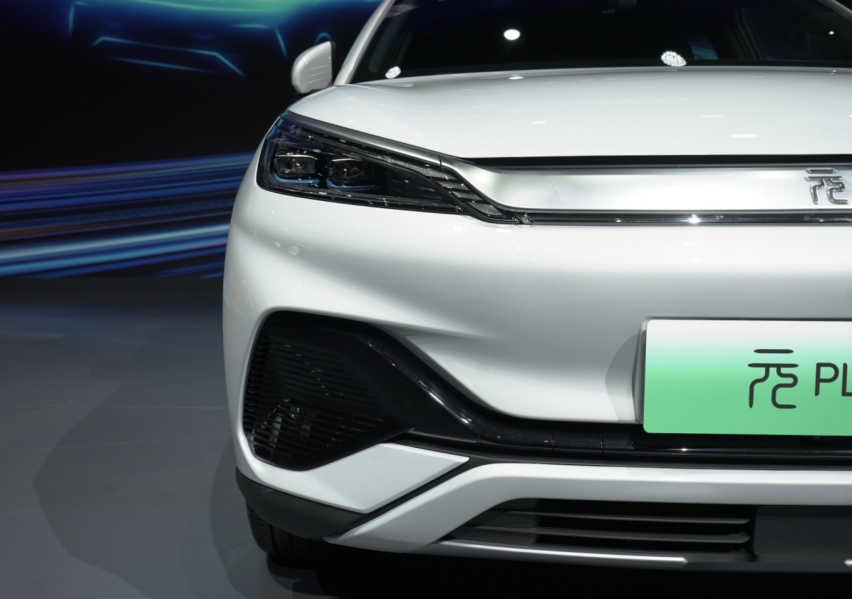 刀片电池、续航510km、价格亲民，比亚迪又推出一台“王炸级”SUV