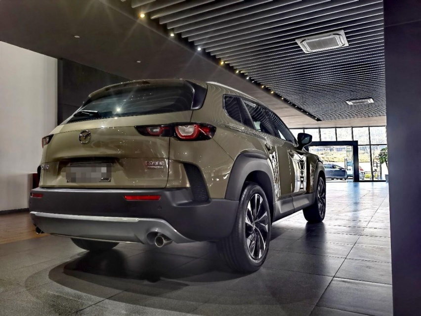 15万预算买2.5L合资SUV？探店马自达CX-50，新增畅行版