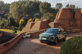 全新一代红旗HS6 PHEV用传统东方文化和审美重新定义“更好大五座”