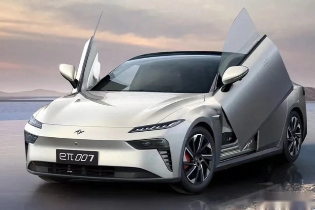 还在等小米SU7？eπ007或许才是我们想要的“六边形战士”