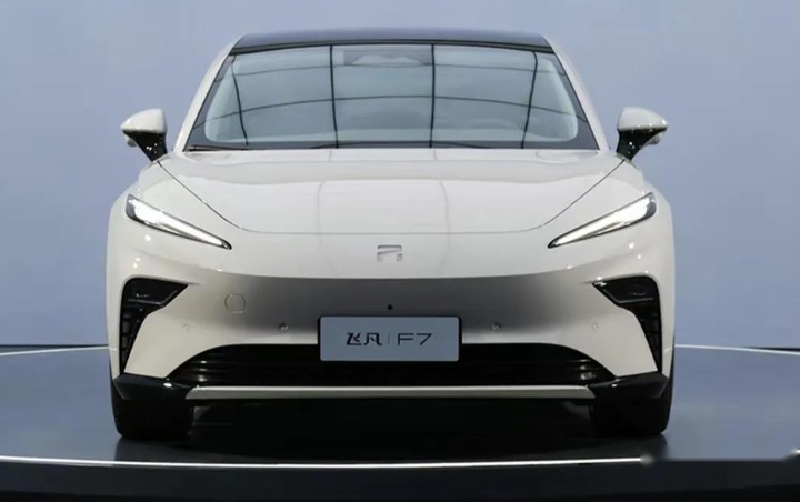 20万元中大型纯电轿车PK：比亚迪汉EV对决飞凡F7