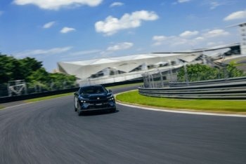路特斯 Eletre R+问鼎浙赛SUV及纯电车型圈速榜
