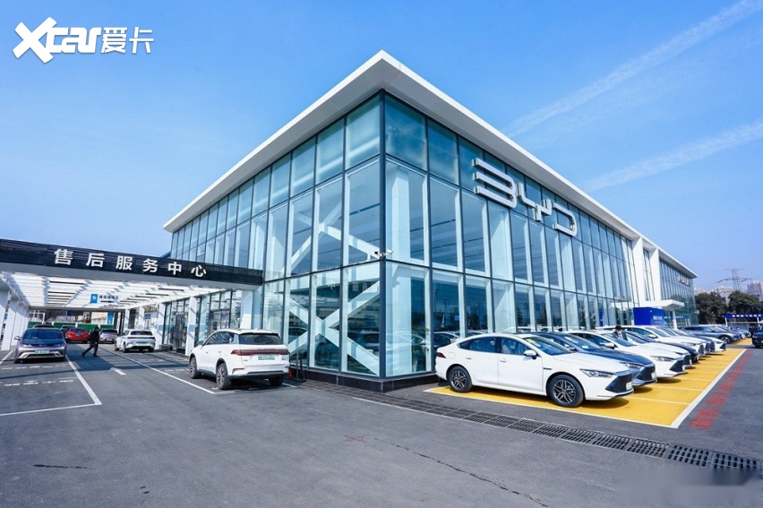 探访比亚迪西安旗舰店 解密比亚迪月销十万辆的火爆现象