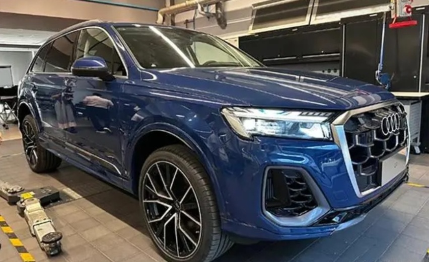 新款奥迪Q7实车现身国内 7月正式上市