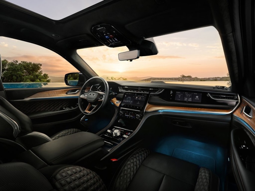 Jeep-Grand_Cherokee-2022-1024-51