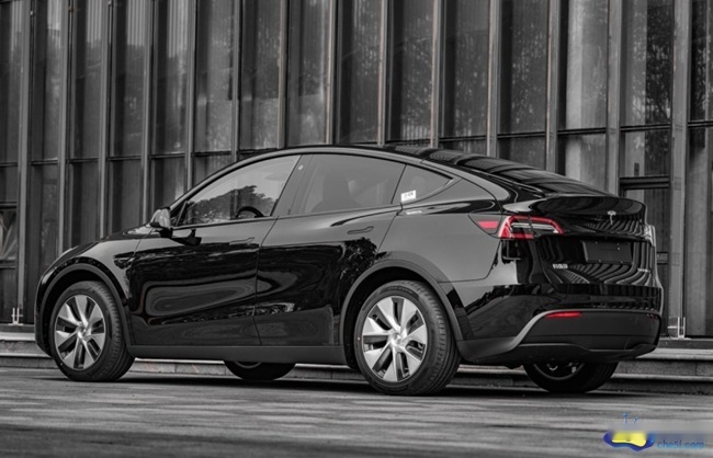 飞凡R7“大号Model Y“实力碾压Model Y
