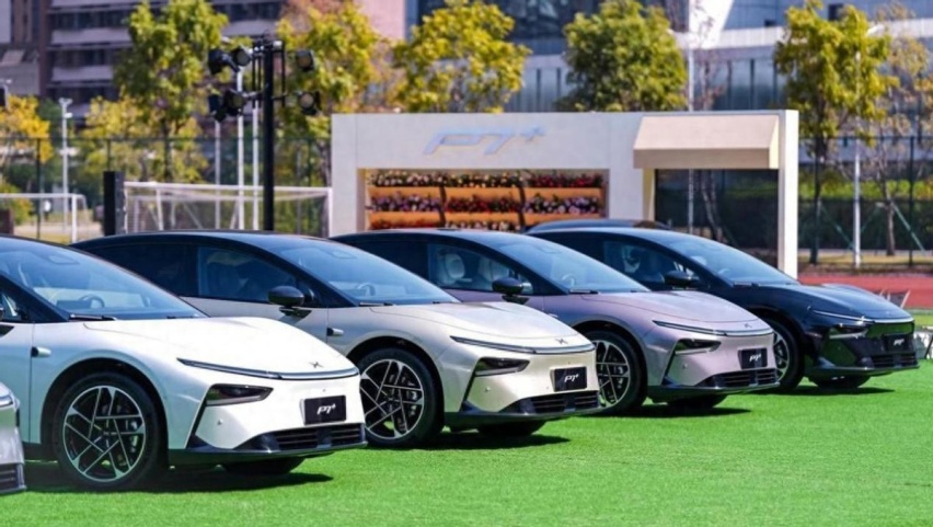 上市3小时、大定破3万辆！小鹏P7+这回终于找准了国人需求？