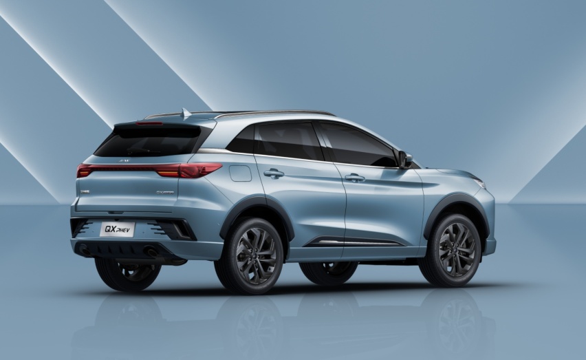 旗下首款插混1300公里综合续航 江淮QX PHEV上市