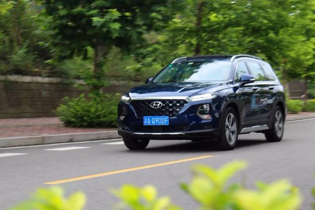 想要一台家用的六座中型SUV?或许第四代胜达就是你找的那款!