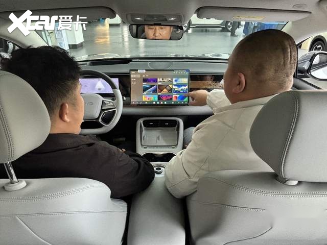 闪充生活即刻开启,湖南省长沙首台比亚迪闪充车型正式交付