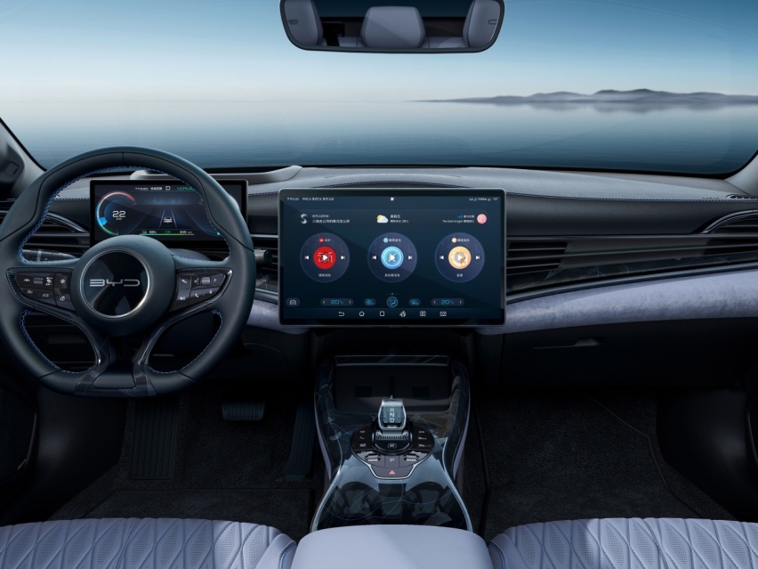 颤抖吧，Model3，比亚迪海豹开启预售，续航700km/零百3.8秒