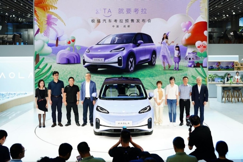 为什么说极狐汽车考拉抢占了亲子赛道？材料、功能、安全三方面一次性说清