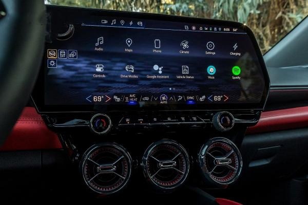 通用汽车放弃苹果Carplay，说是为了驾驶安全，这站得住脚吗？
