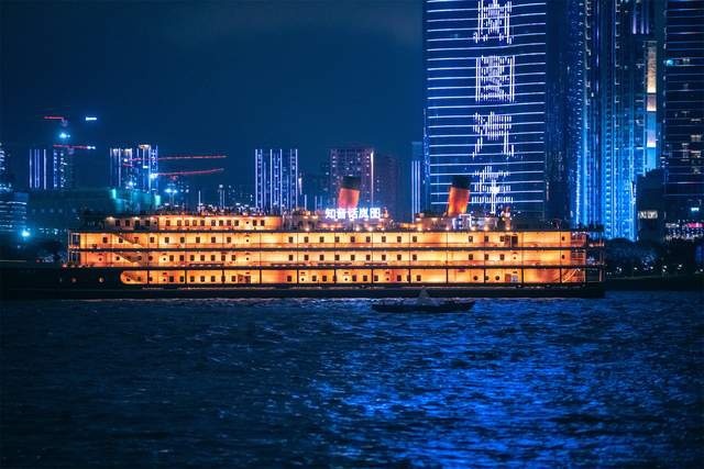 与知音，绘蓝图，岚图汽车举办首届VOYAH NIGHT岚图用户之夜