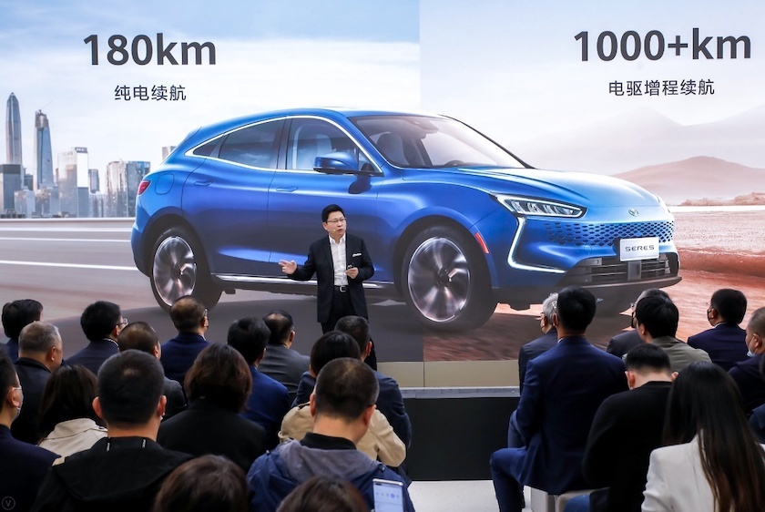 华为再引行业震动，赛力斯华为智选SF5入驻华为旗舰店正式销售汽车