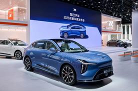 成都车展爆火SUV！智己LS6凭啥4万多人抢着订？
