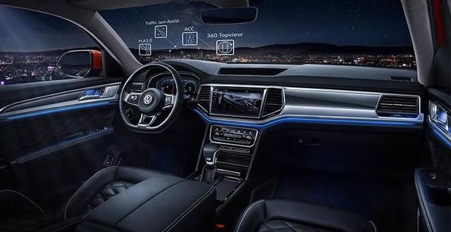 轴距接近3米的中大型豪华运动SUV