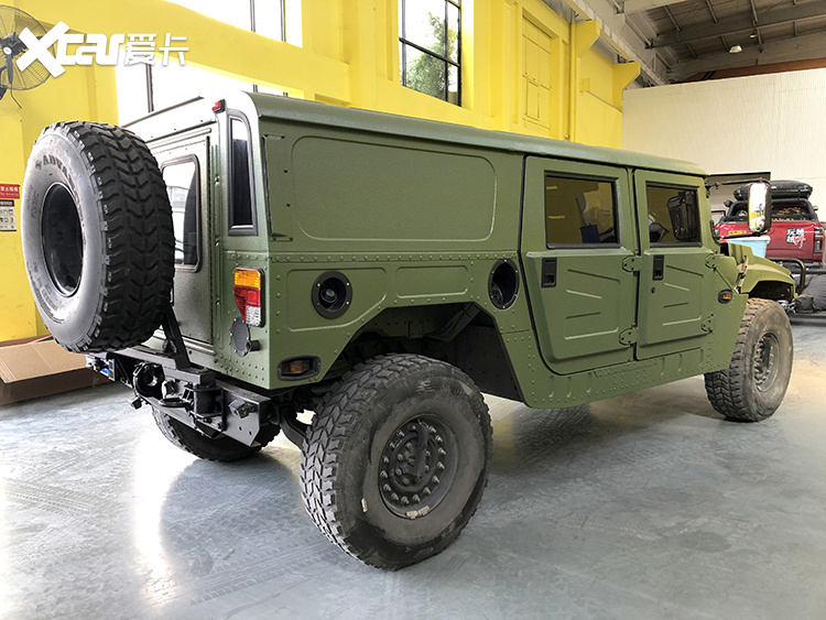 东风猛士改装,整车定制喷涂猿金刚军绿色防爆装甲涂层,耐磨防刮