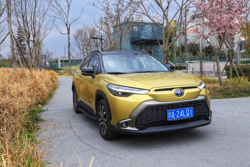 试驾智能电混双擎锋兰达：首搭2.0L第五代智能电混，好开省油！