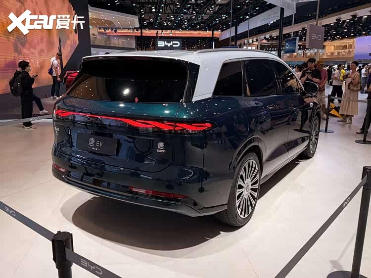 比亚迪大汉EV在成都车展上开启预售，预售价24.99万元起