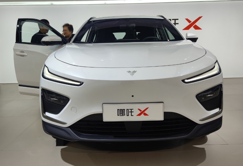 10.88万起！哪吒X上市即降两万，主打一个“高配低价”！