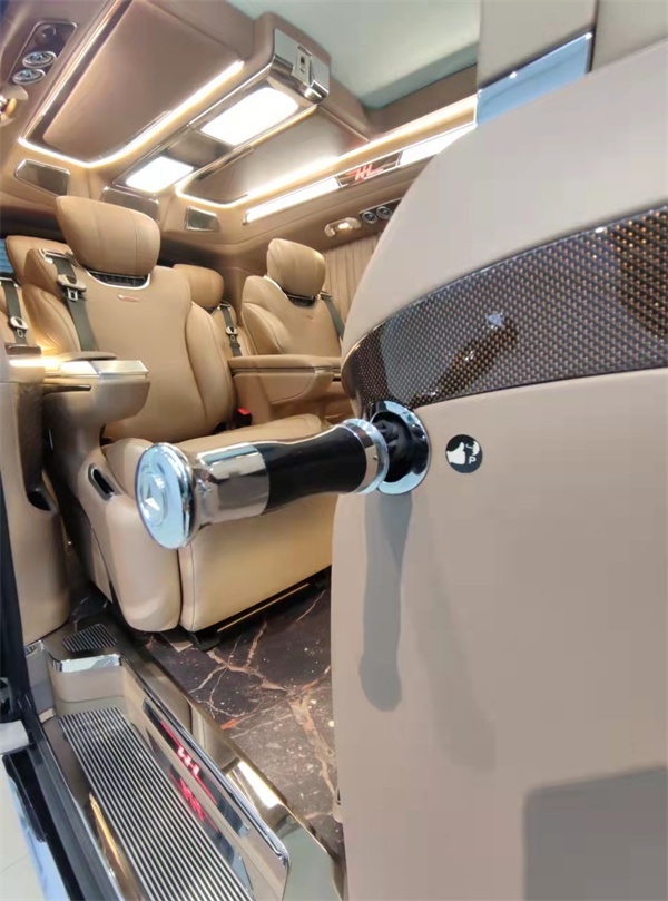 奔驰V260L高端定制车型，伟昊众神系列全隔断七座商务车现车