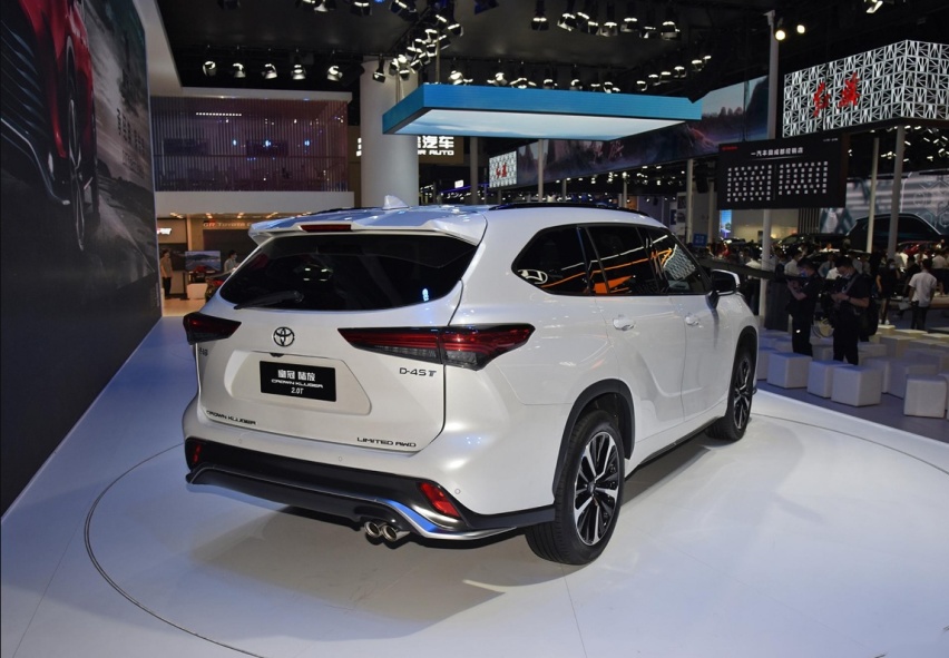 三款适合家用的中大型SUV，30万左右拿下，气场配置都跟得上