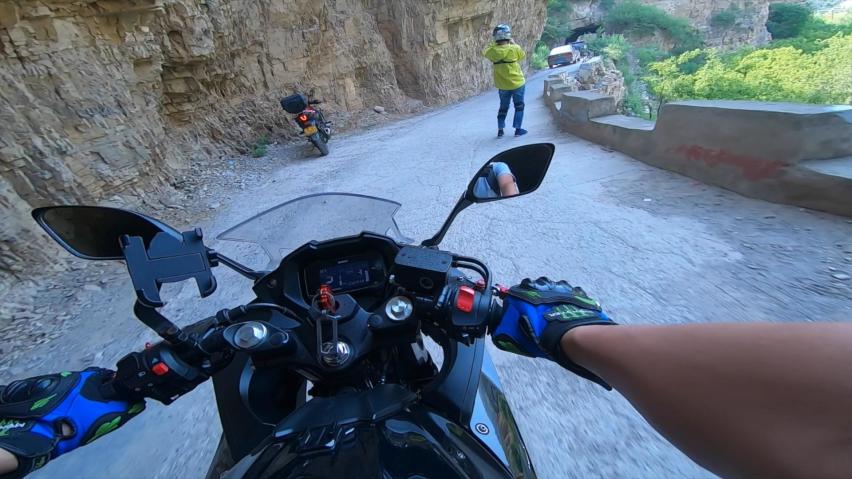 要速度也要酷，短途摩旅神器：铃木GSX250R
