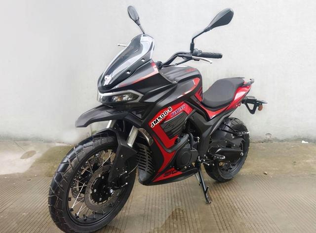 吉利搅局摩托车市场，新车排量500cc，2.98万起，外观很优秀