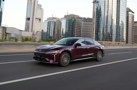 BMW新世代发布：打造“心意相通”的智能驾驶新标杆