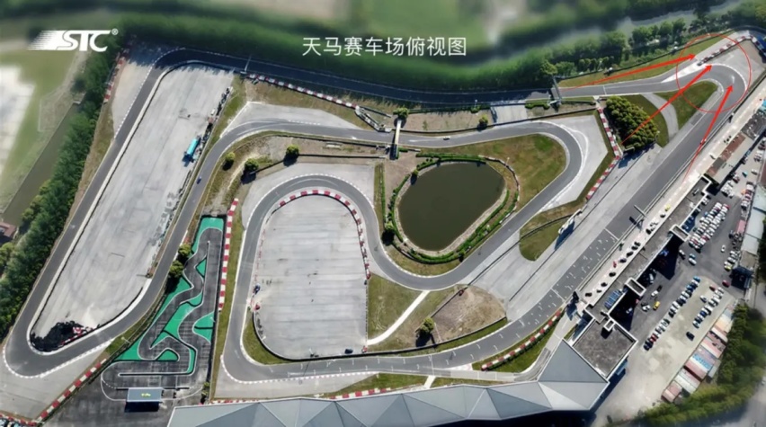 小米SU7冲出赛道是刹车问题？