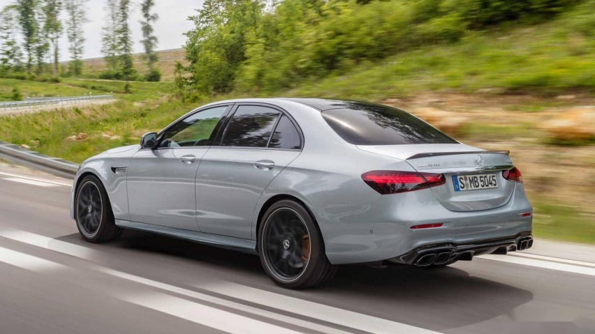挑战新M5，全新AMG E63 S发布，这奔驰旅行车可太香了