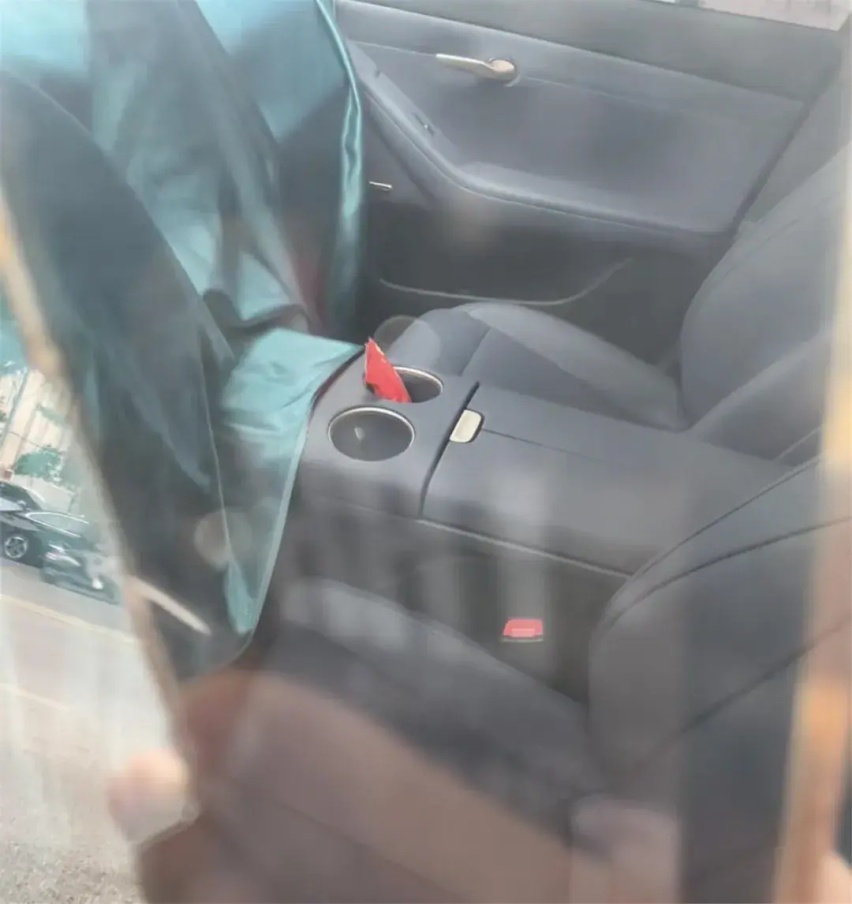【E汽车】宝骏云光实车现身街头