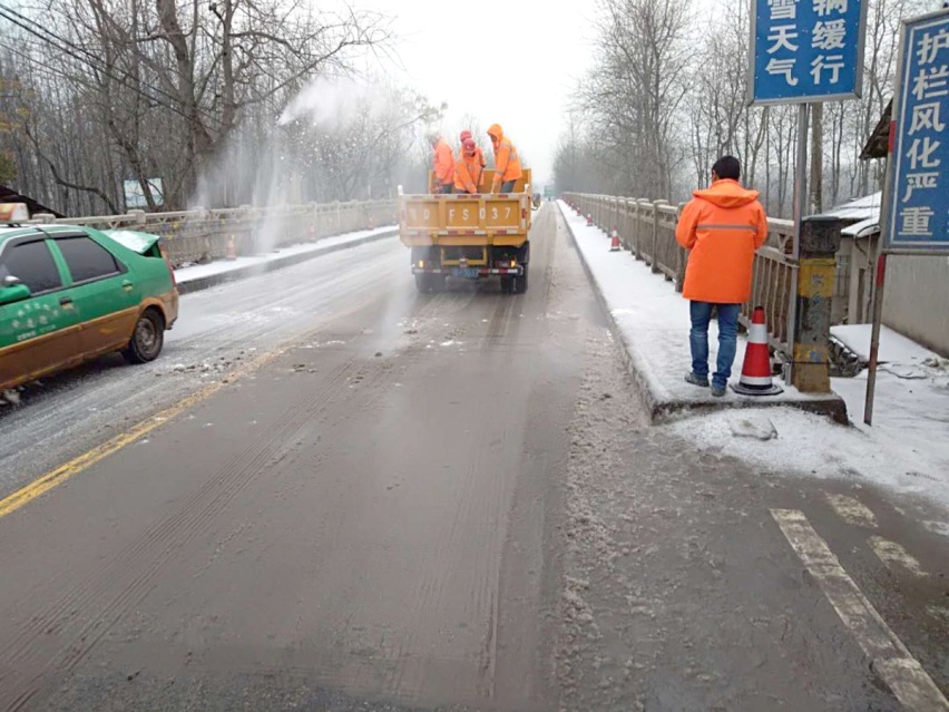 我刚拿驾照，下雪天开车有什么需要注意的吗？
